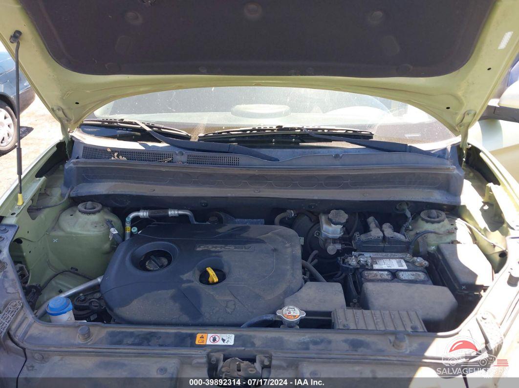 KNDJT2A63C7447945 2012 KIA SOUL photo no. 10