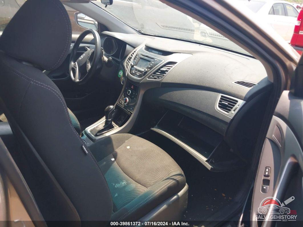 5NPDH4AE8GH723779 2016 HYUNDAI ELANTRA photo no. 5