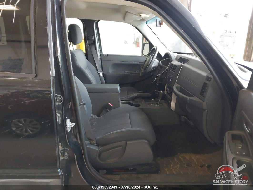 1J4PN2GK2BW518186 2011 JEEP LIBERTY photo no. 5