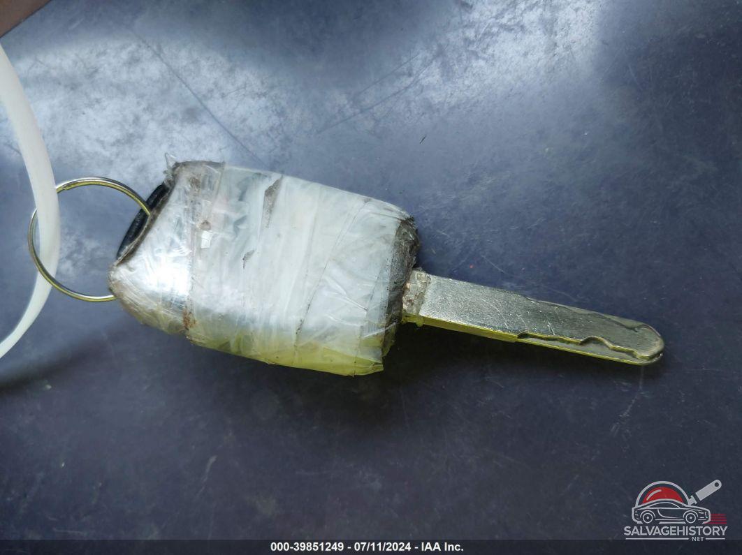 JHMZE2H5XAS032494 2010 HONDA INSIGHT photo no. 11