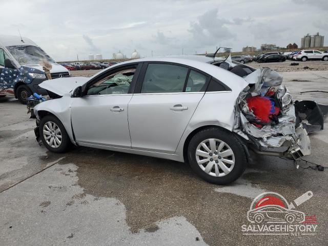 1G1PF5S92B7153004 2011 CHEVROLET CRUZE photo no. 2