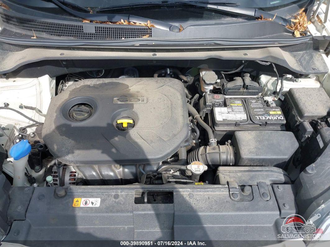 KNDJP3A51G7856226 2016 KIA SOUL photo no. 10