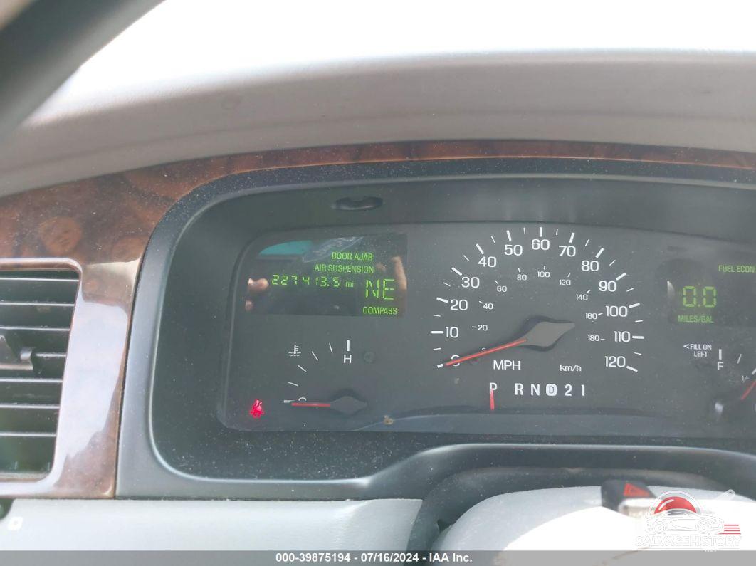 1LNFM81W3WY727414 1998 LINCOLN TOWN CAR photo no. 7