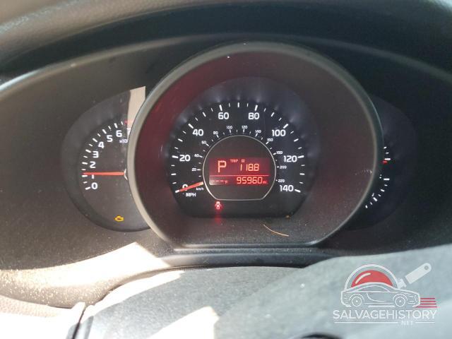 KNDJN2A25H7422785 2017 KIA SOUL photo no. 9