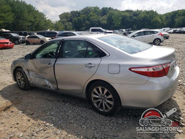4T1BF1FK5HU679947 2017 TOYOTA CAMRY photo no. 2