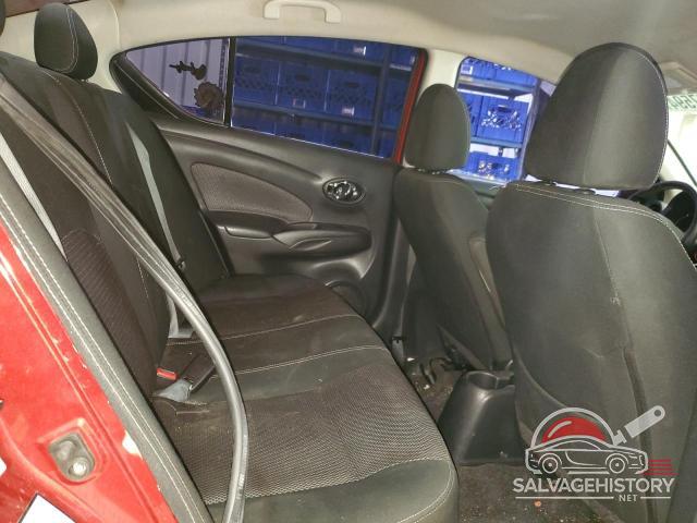 3N1CN7AP5JL836204 2018 NISSAN VERSA photo no. 10