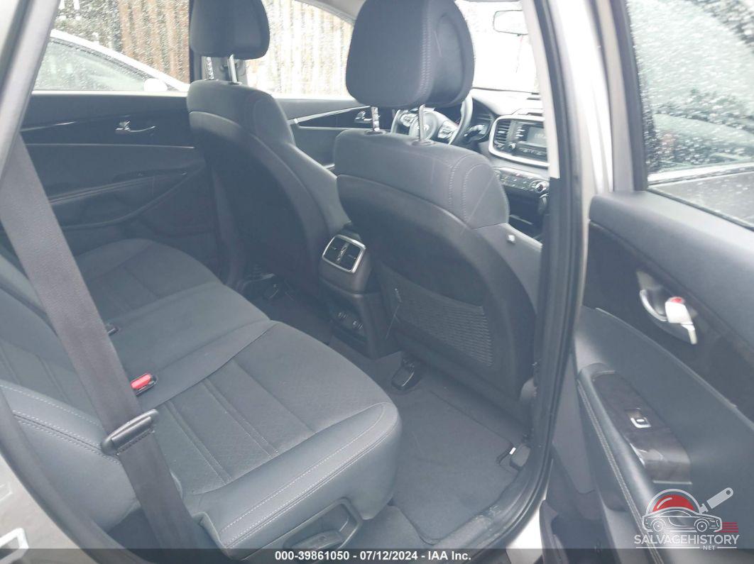 5XYPGDA37GG110932 2016 KIA SORENTO photo no. 8