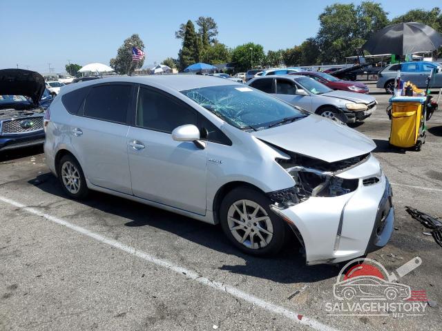 JTDZN3EU7FJ028600 2015 TOYOTA PRIUS photo no. 4
