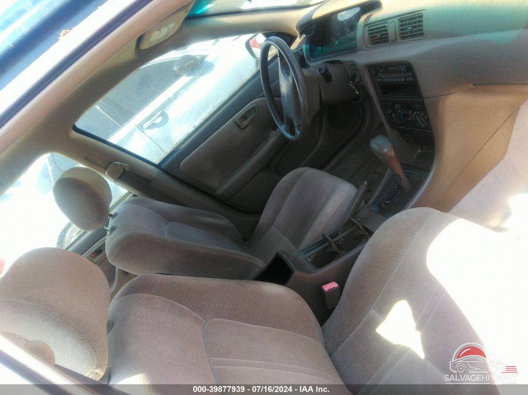 4T1BG22K1WU231226 1998 TOYOTA CAMRY photo no. 5