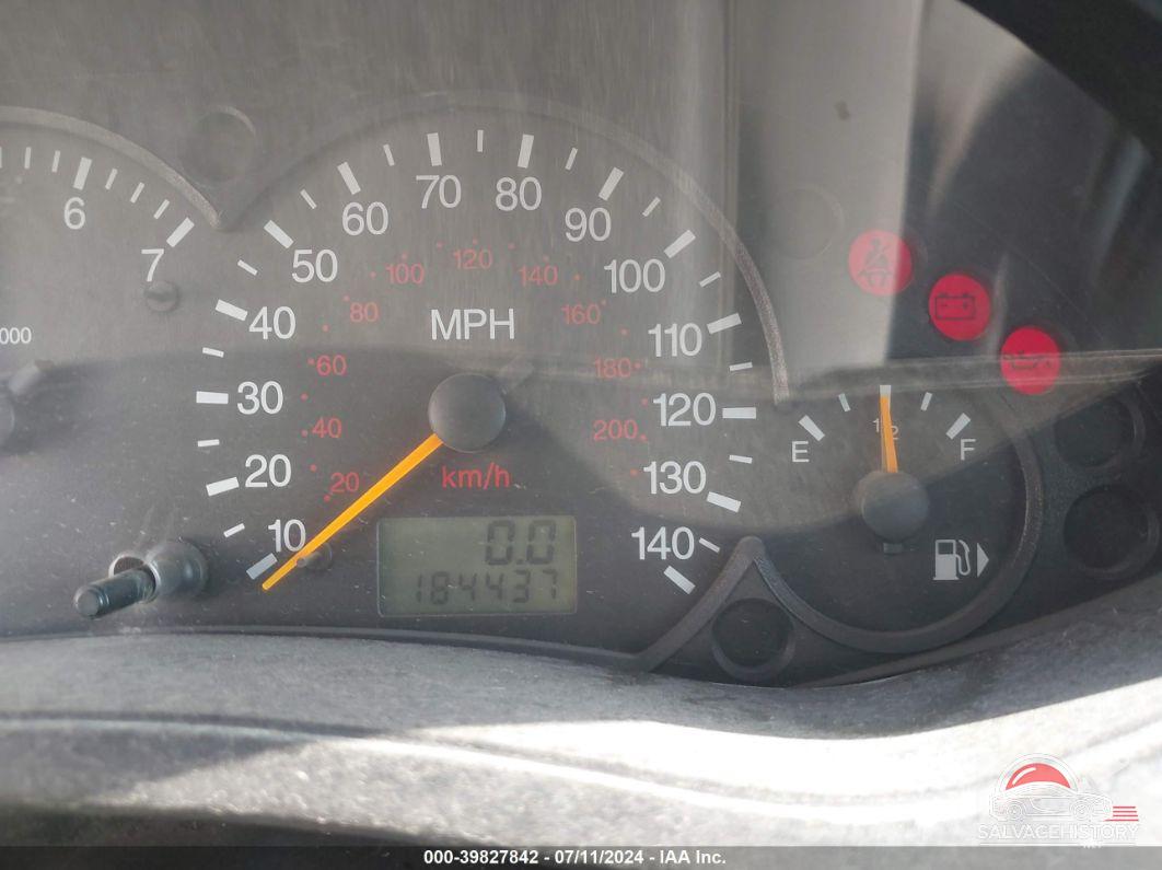 1FAFP34361W366898 2001 FORD FOCUS photo no. 7