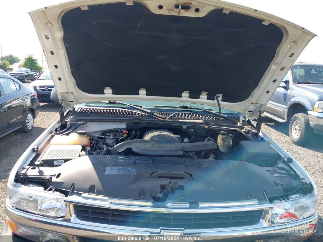 1GNEC13Z64R242152 2004 CHEVROLET TAHOE photo no. 10