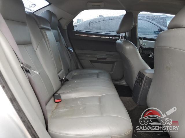 2C3JA53G75H500669 2005 CHRYSLER 300 photo no. 10