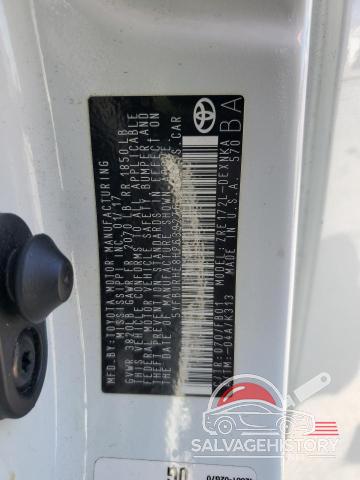5YFBURHE8HP639276 2017 TOYOTA COROLLA photo no. 12