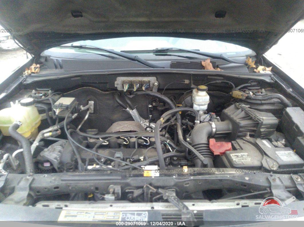 1FMCU03Z38KB45962 2008 FORD ESCAPE photo no. 10