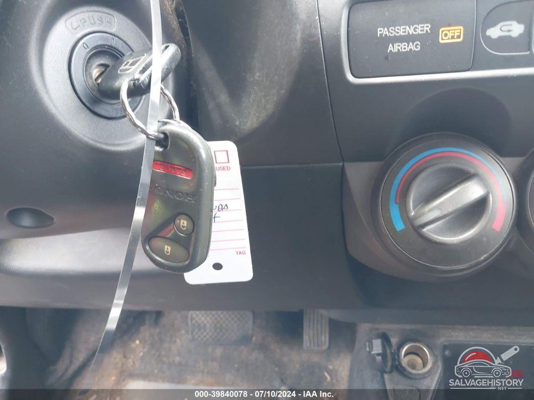 JHMGD38488S042216 2008 HONDA FIT photo no. 11