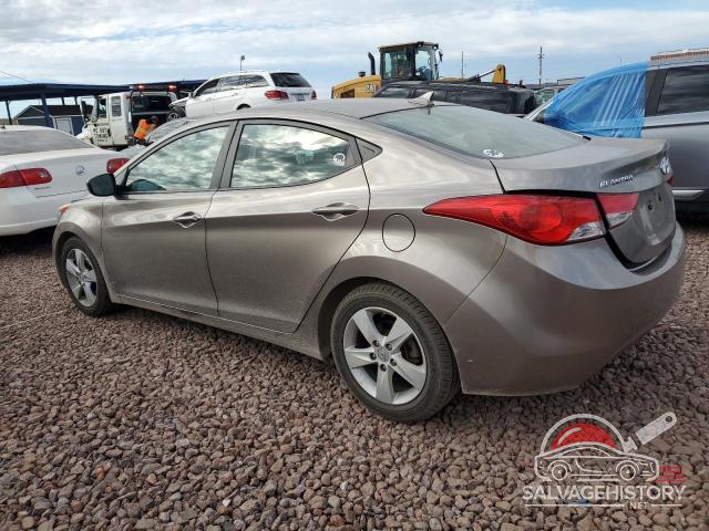 5NPDH4AE3DH238011 2013 HYUNDAI ELANTRA photo no. 2