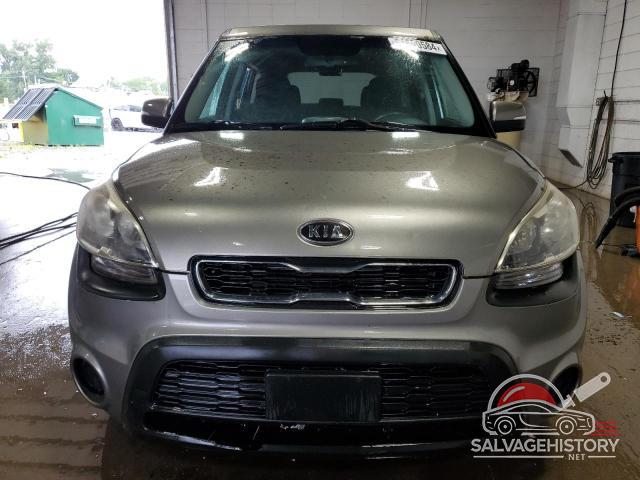 KNDJT2A64C7414677 2012 KIA SOUL photo no. 5