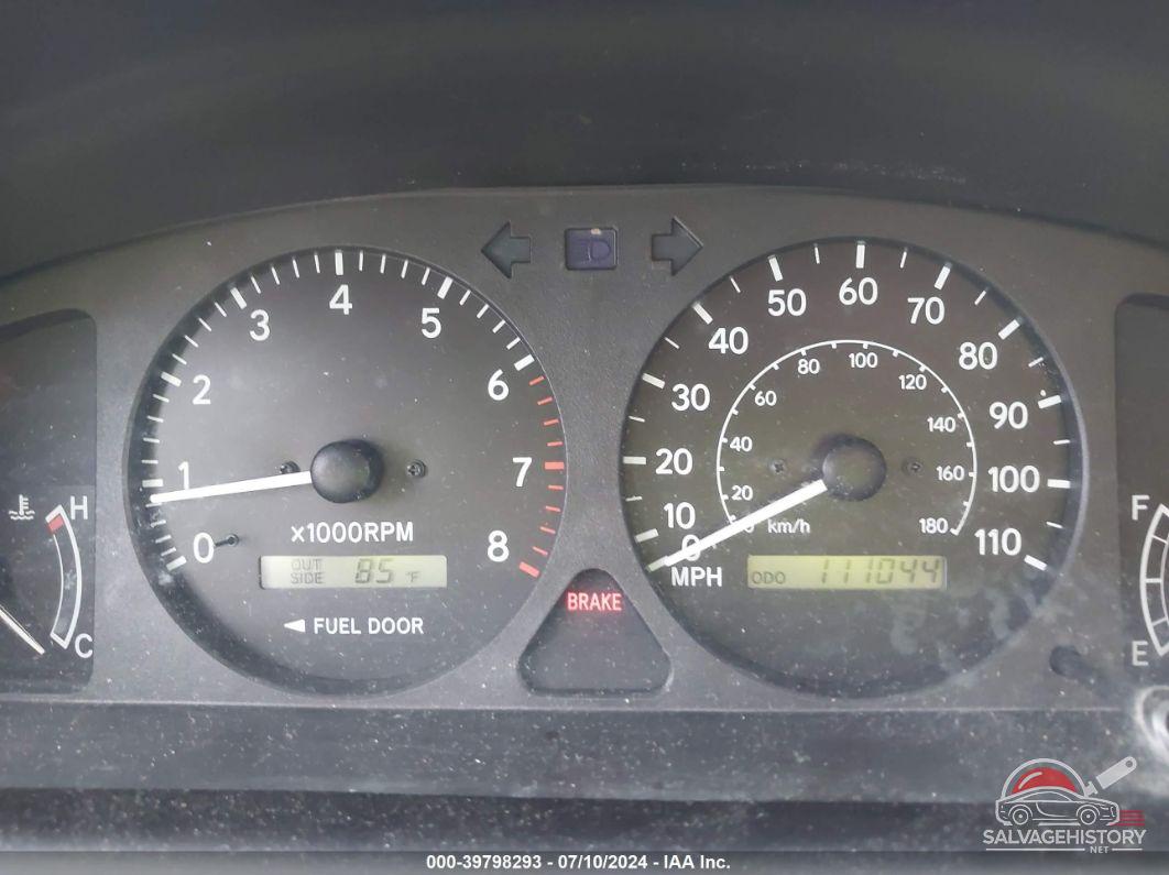 2T1BR12E71C395444 2001 TOYOTA COROLLA photo no. 7