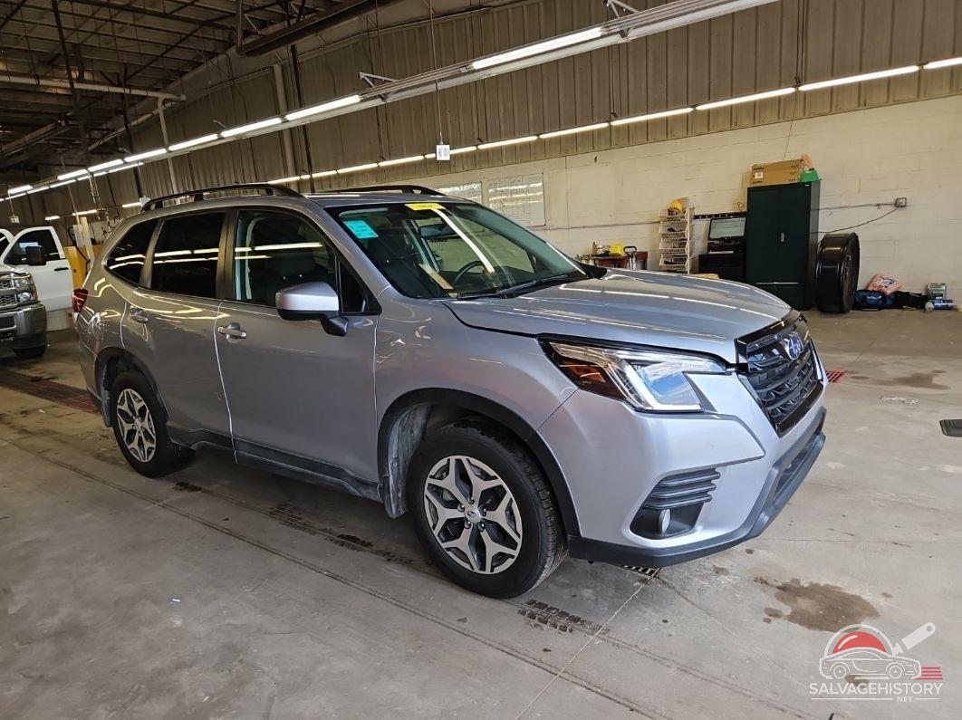 JF2SKADC7NH487706 2022 SUBARU FORESTER photo no. 2