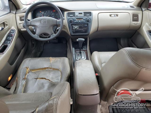 1HGCG16512A043939 2002 HONDA ACCORD photo no. 8