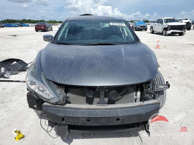 1N4AL3AP0JC157137 2018 NISSAN ALTIMA photo no. 5