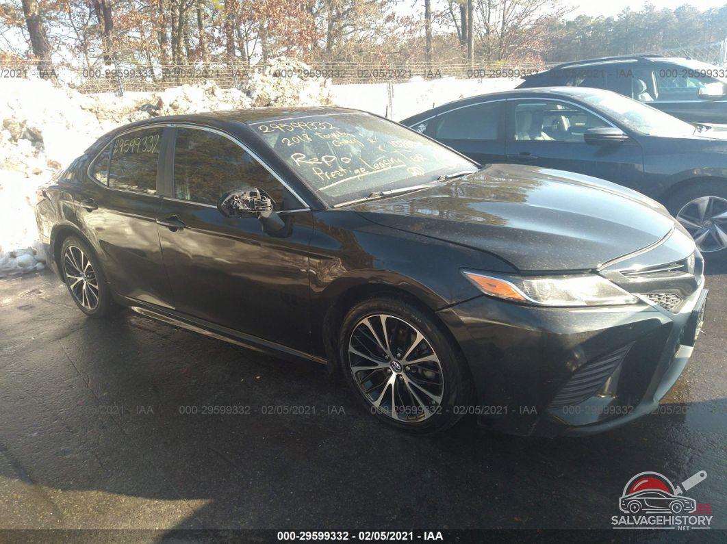 4T1B11HK0JU096025 2018 TOYOTA CAMRY photo no. 2