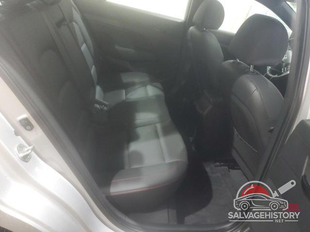 KMHD04LBXJU450203 2018 HYUNDAI ELANTRA photo no. 10