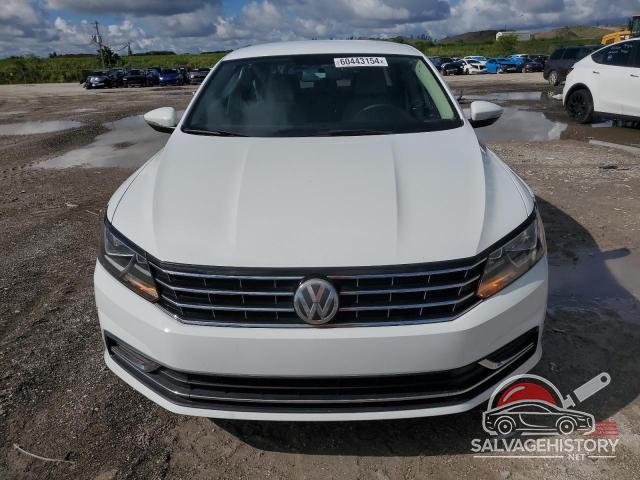 1VWAT7A32HC032968 2017 VOLKSWAGEN PASSAT photo no. 5