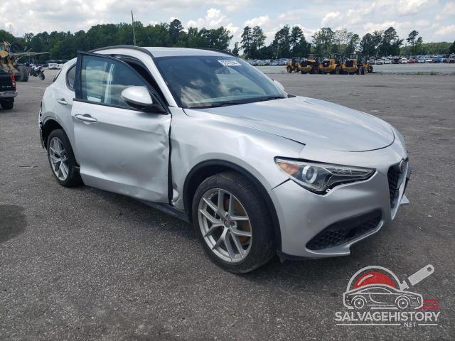 ZASFAKNN3J7B83028 2018 ALFA ROMEO STELVIO photo no. 4