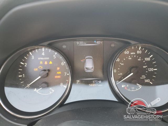 JN1BJ1CR8HW130514 2017 NISSAN ROGUE photo no. 9