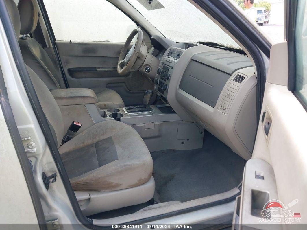 1FMCU03Z88KC60296 2008 FORD ESCAPE photo no. 5