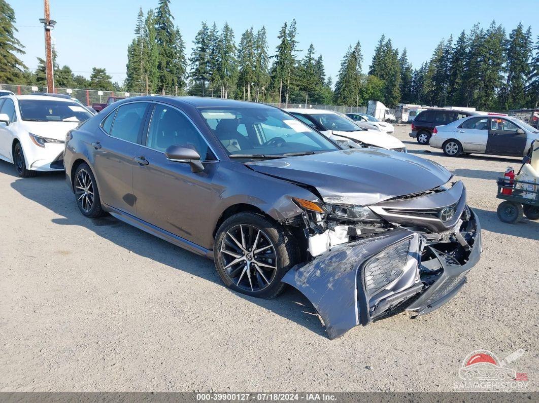 4T1G11AKXNU069825 2022 TOYOTA CAMRY photo no. 16