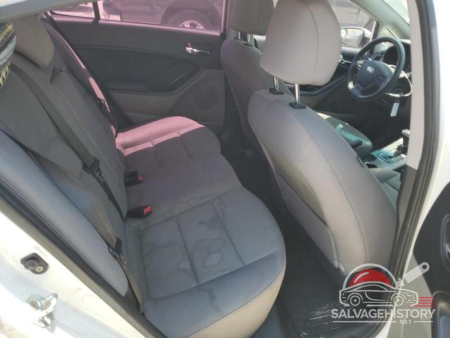 KNAFX4A65G5607909 2016 KIA FORTE photo no. 10