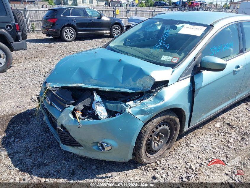 1FAHP3F28CL408831 2012 FORD FOCUS photo no. 6