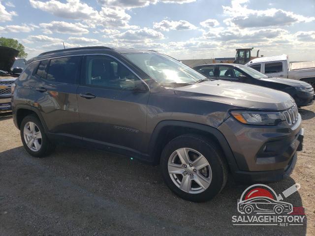 3C4NJDBB9NT155651 2022 JEEP COMPASS photo no. 4