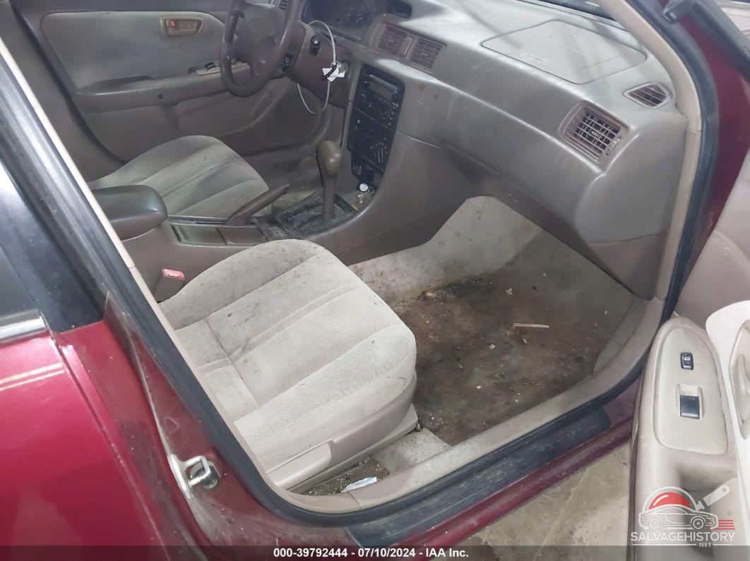 4T1BG22KX1U817562 2001 TOYOTA CAMRY photo no. 5
