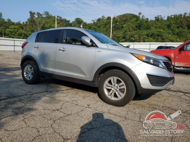KNDPBCA28B7082919 2011 KIA SPORTAGE photo no. 4