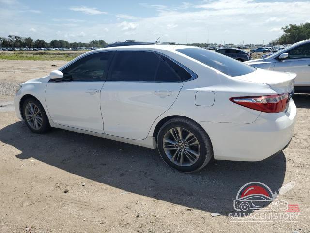4T1BF1FK9HU314915 2017 TOYOTA CAMRY photo no. 2