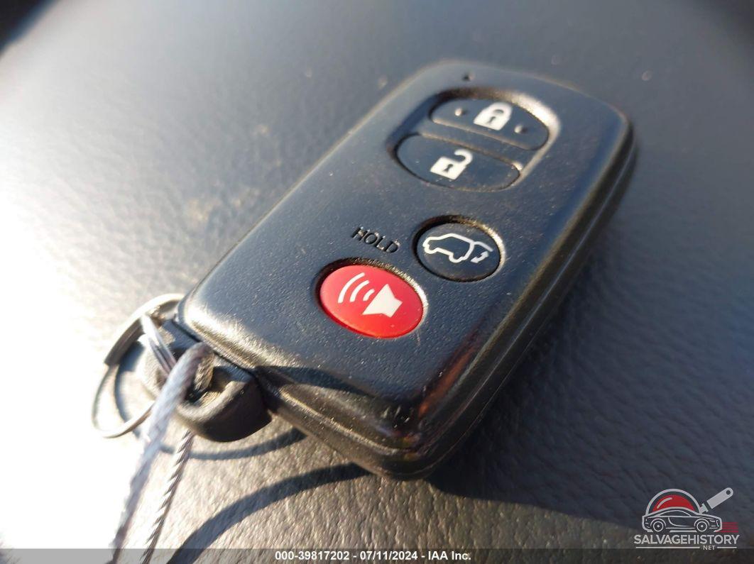 5TDDK3EH1DS258008 2013 TOYOTA HIGHLANDER photo no. 11