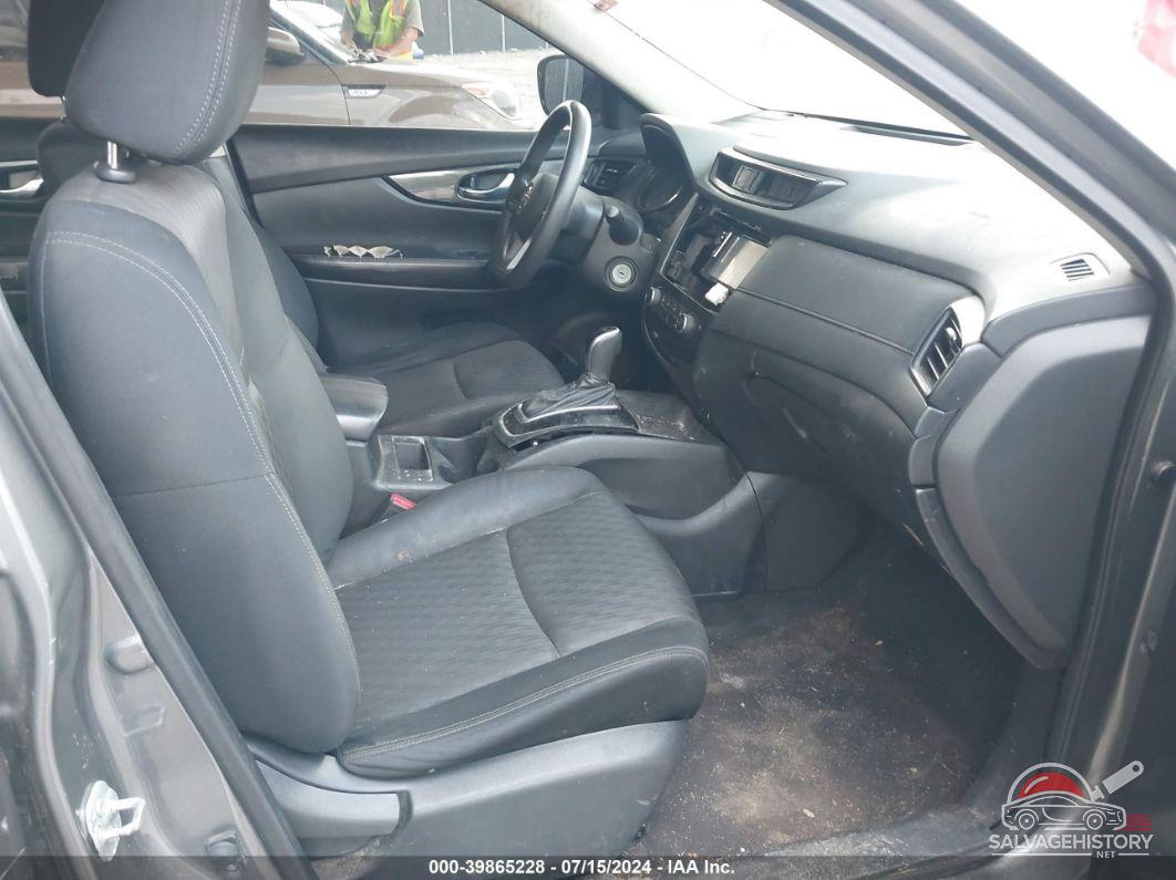JN8AT2MT4HW384194 2017 NISSAN ROGUE photo no. 5