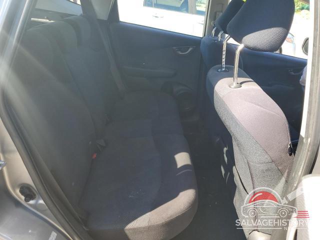 JHMGE8H4XAS015275 2010 HONDA FIT photo no. 10