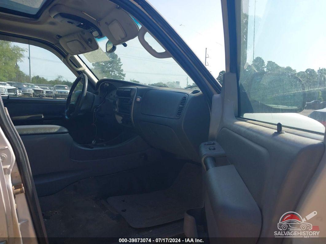 1FMZU77K45UB74533 2005 FORD EXPLORER SPORT TRAC photo no. 5
