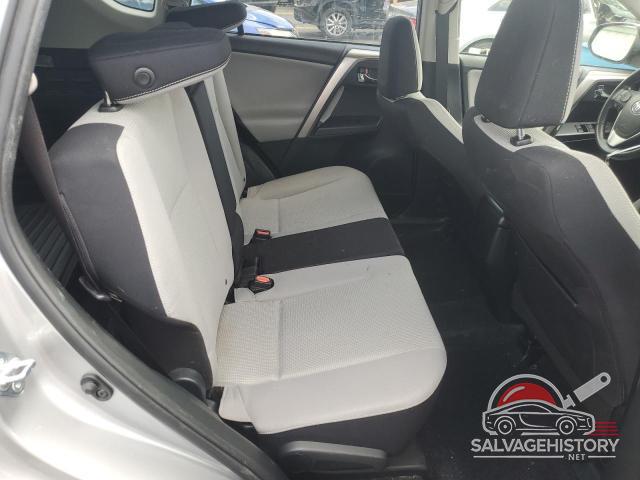 JTMRFREVXJJ220465 2018 TOYOTA RAV4 photo no. 11