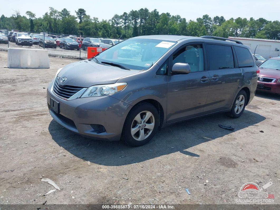 5TDKK3DC1BS098321 2011 TOYOTA SIENNA photo no. 2