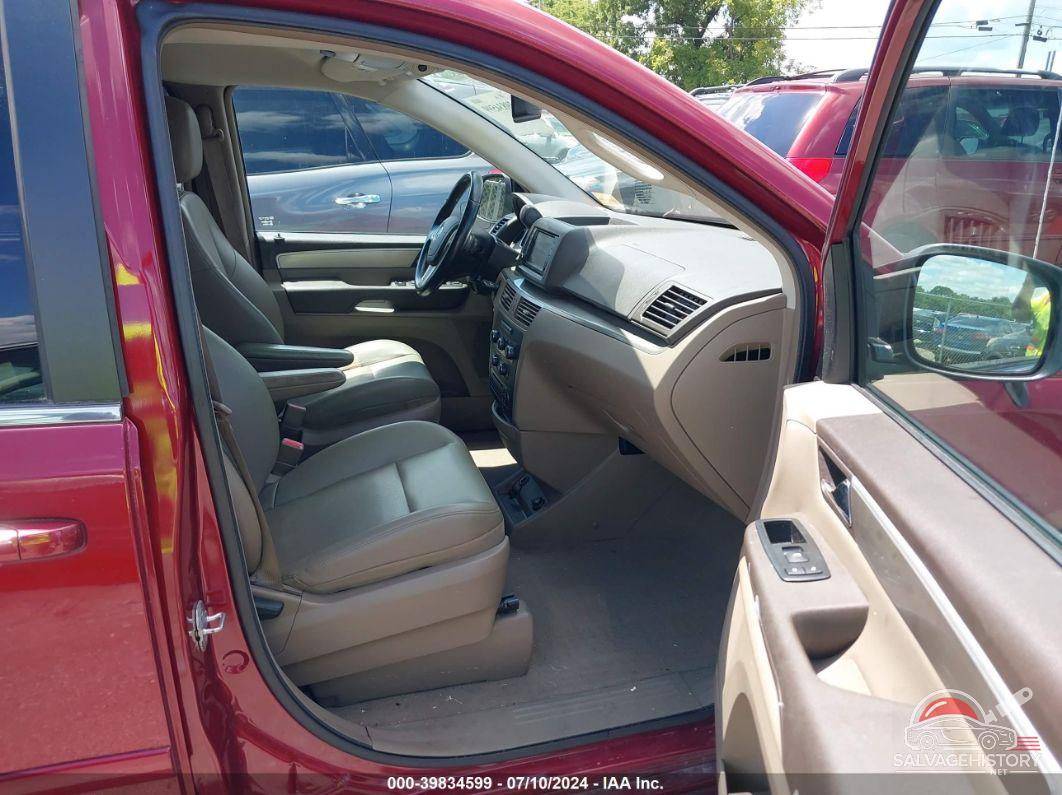 2C4RVABGXCR391905 2012 VOLKSWAGEN ROUTAN photo no. 5