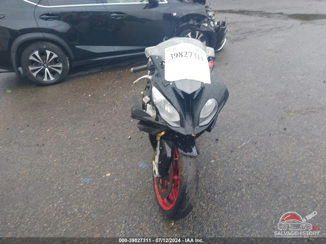 WB10D2100GZ353338 2016 BMW S 1000 photo no. 5