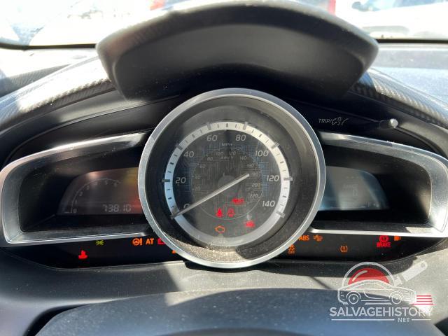 3MYDLBYV6JY322526 2018 TOYOTA YARIS photo no. 9