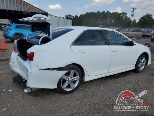 4T1BF1FK7EU799034 2014 TOYOTA CAMRY photo no. 3