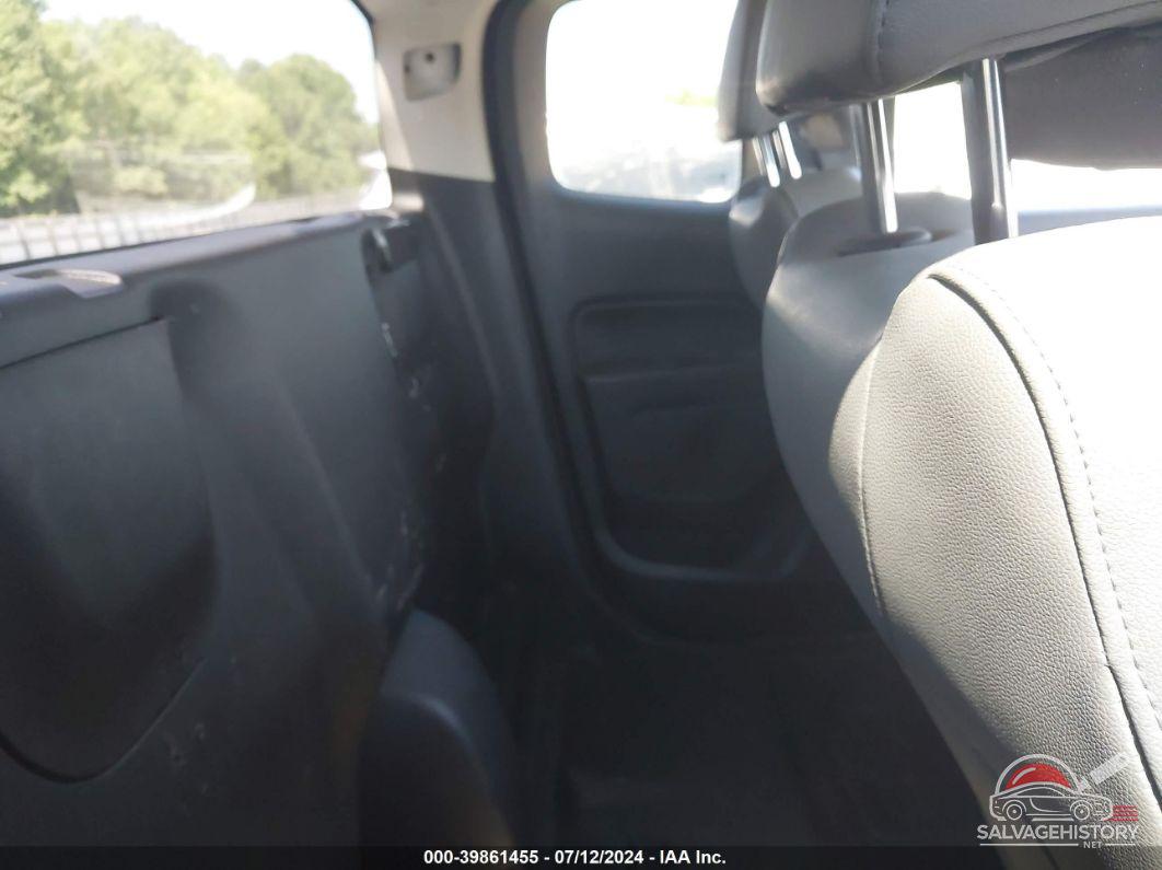 1GCHSBEAXH1197176 2017 CHEVROLET COLORADO photo no. 8