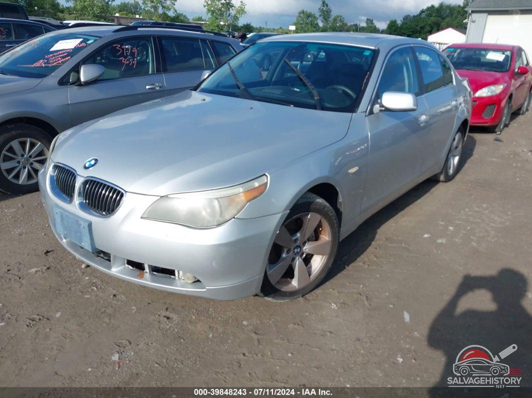 WBANF73587CU25010 2007 BMW 530XI photo no. 2